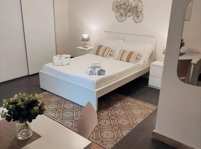 公寓 Hello World- *